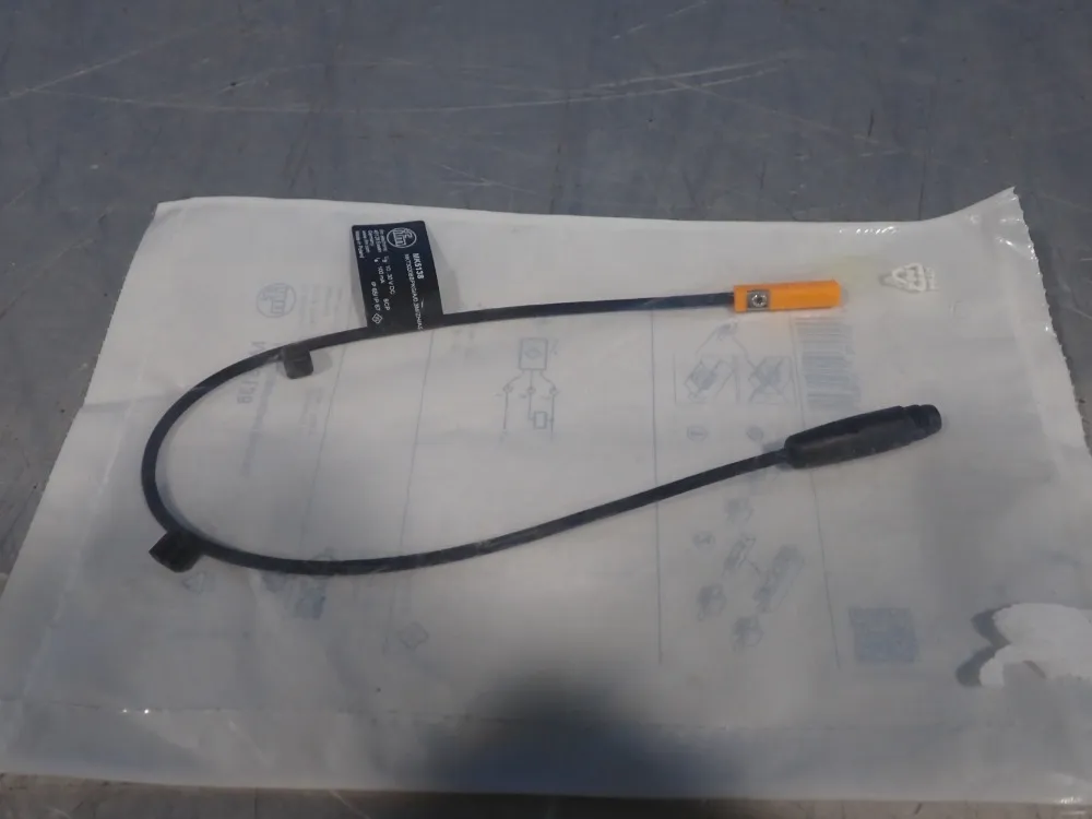 Efector Ifm Cylinder Sensor - Mkt3020bbpkg/a/0,3m/zh/as-mk5138