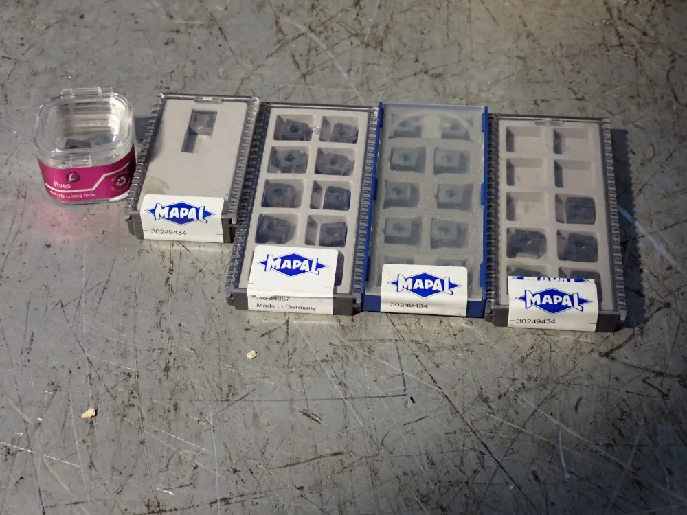 Various Carbide Inserts, Qty: 25