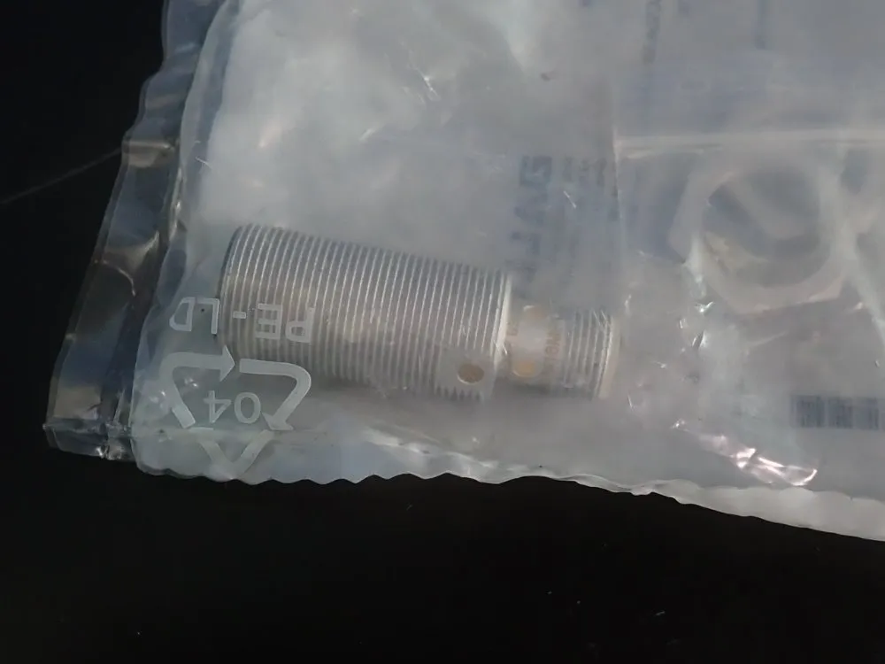 Balluff Inductive Sensor - Bes02k9