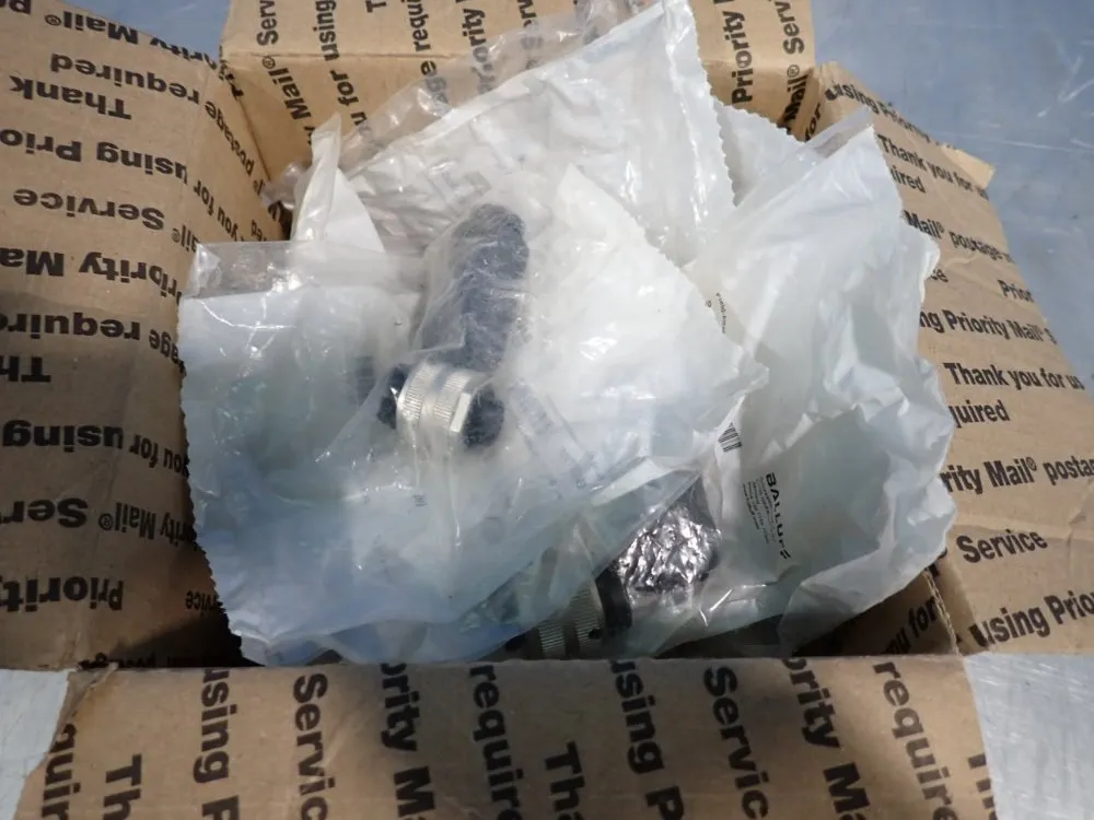 Balluff Lot Of 16 Field Attachable Connectors - Bcc070f