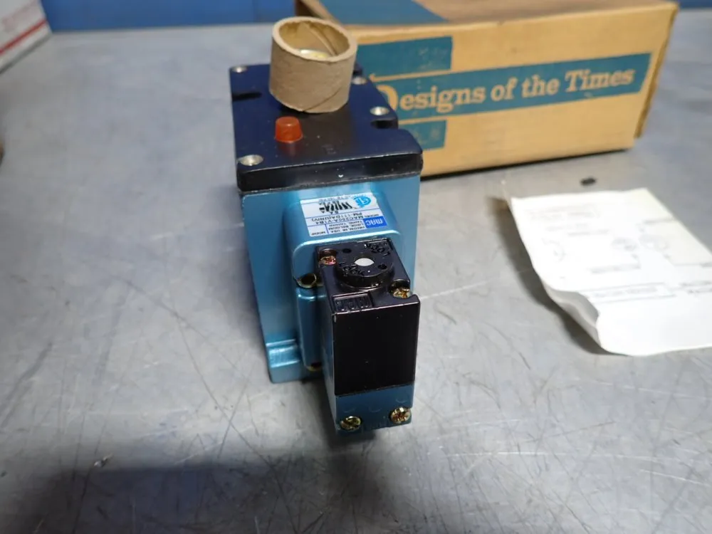 Mac Single Pressure Valve - Mac250a-v1b4pm-111da(univ)