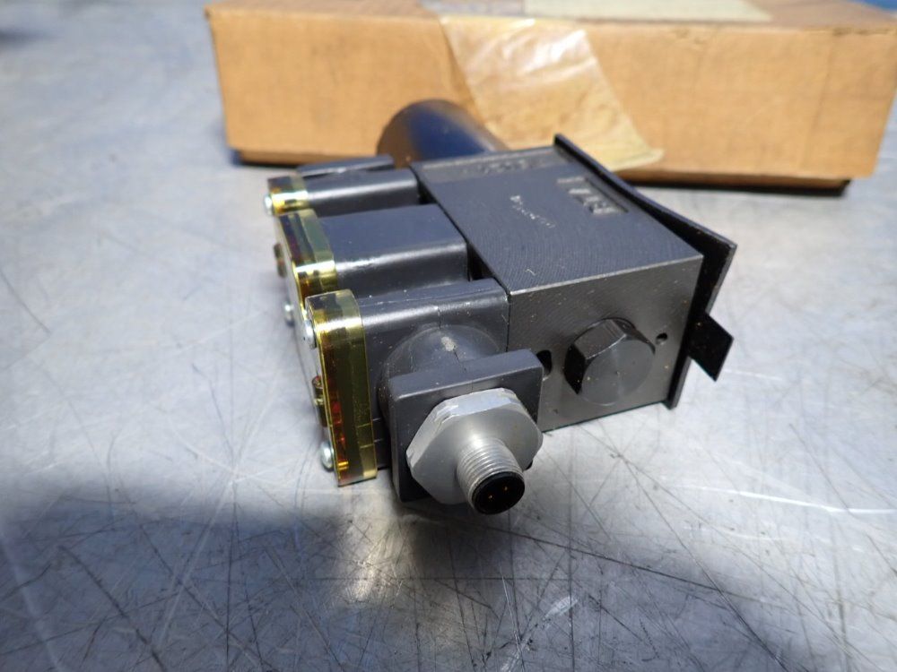 Parker Directional Control Valve - D1vw020bnjclm2c