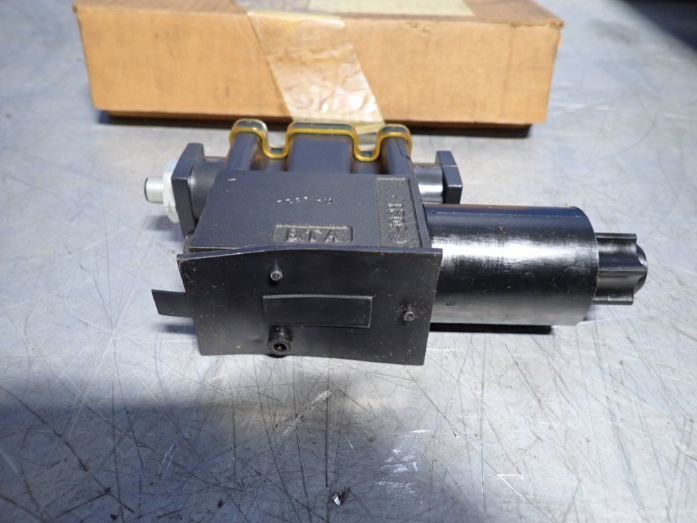 Parker Directional Control Valve - D1vw020bnjclm2c