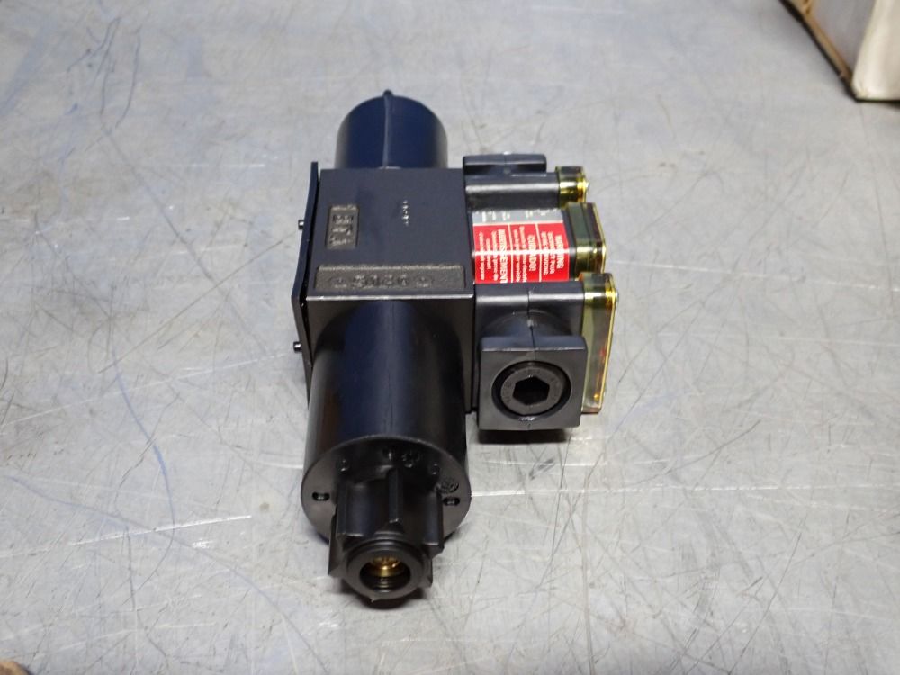 Parker Hydrolic Valve - D1vw020dnjclg2c