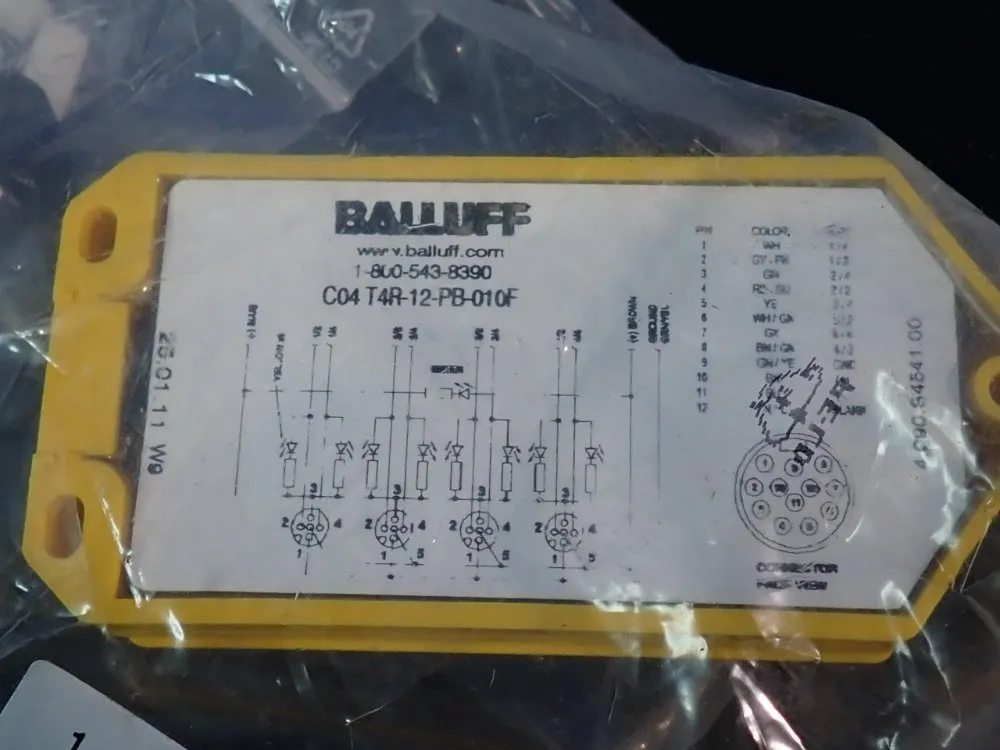 Balluff Junction Block - C04t4r-12-pb-010f