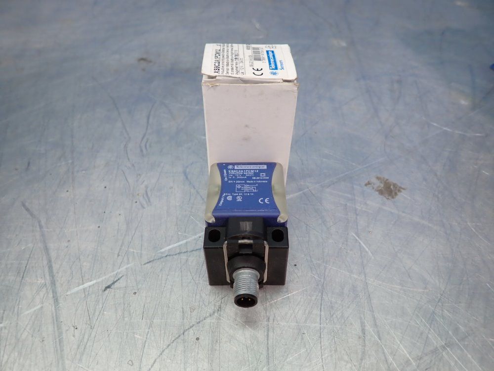 Telemecanique Lot Of 12 Inductive Proximity Switch - Xs9c2a1pcm12