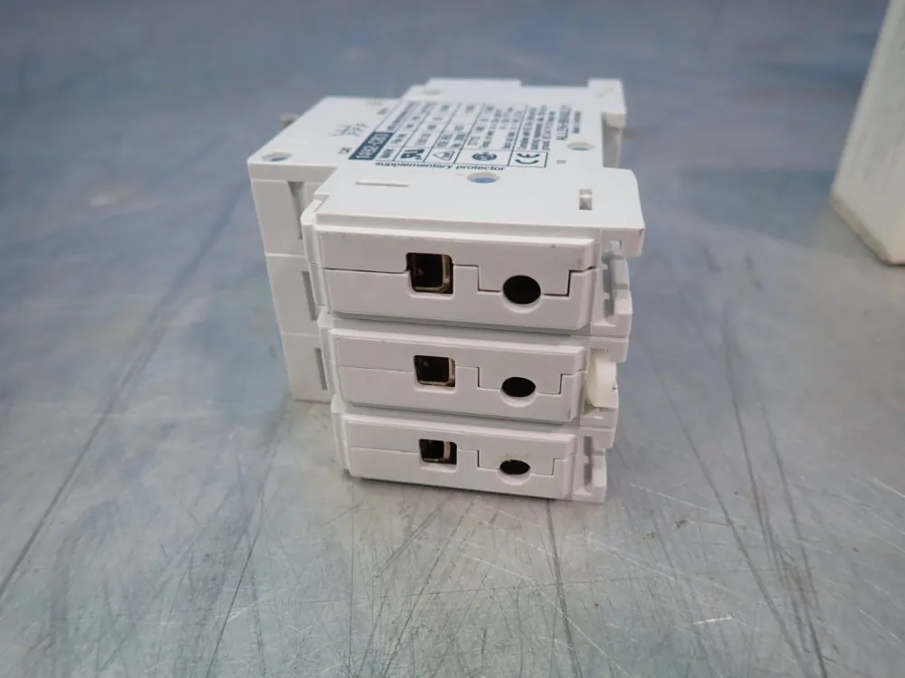 Allen Bradley Lot Of 22 Circuit Breaker - 1492-cb3-g020