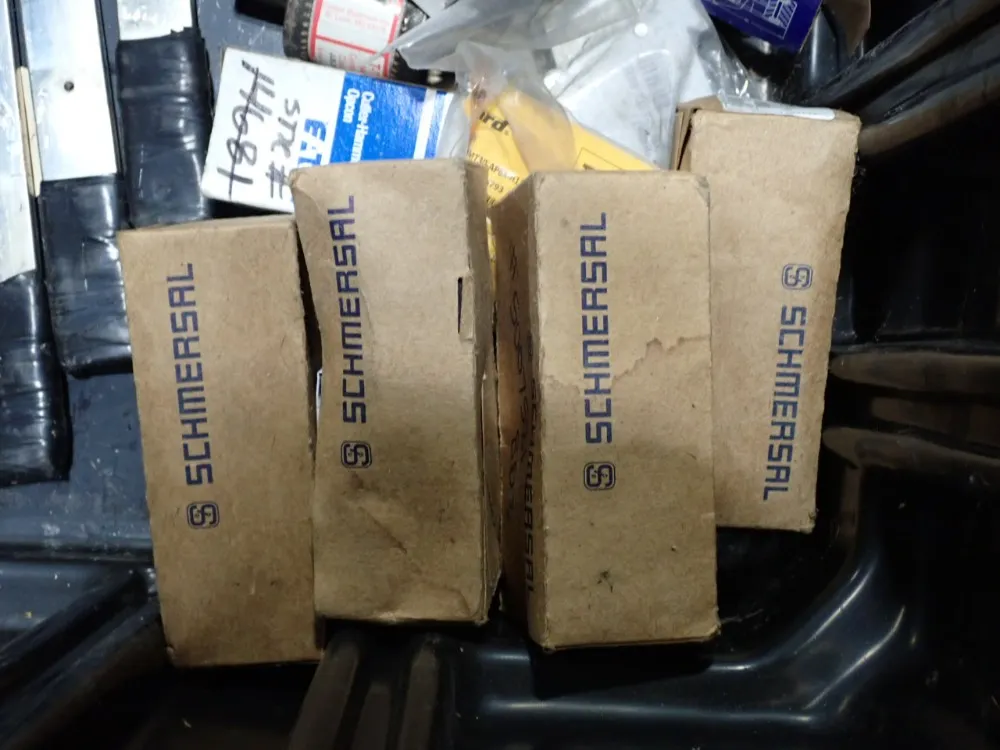 Buss, Piab, Schmersal Fuse Holders, Suction Cups, Safety Interlock Switch