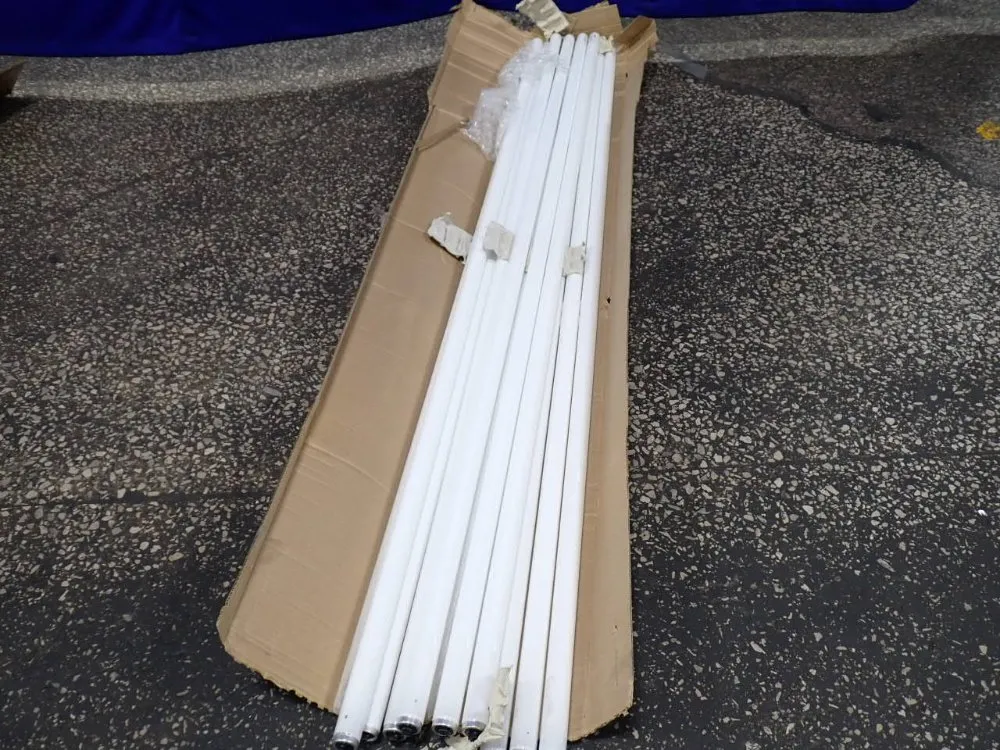 Sylvania 96" F96t12 Fluorscent Lamps