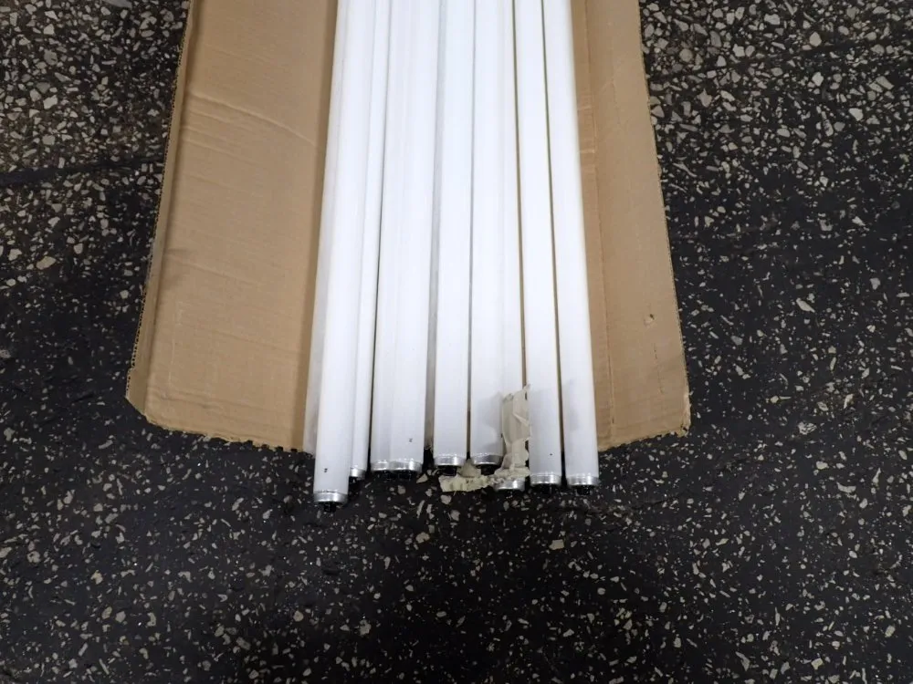 Sylvania 96" F96t12 Fluorscent Lamps