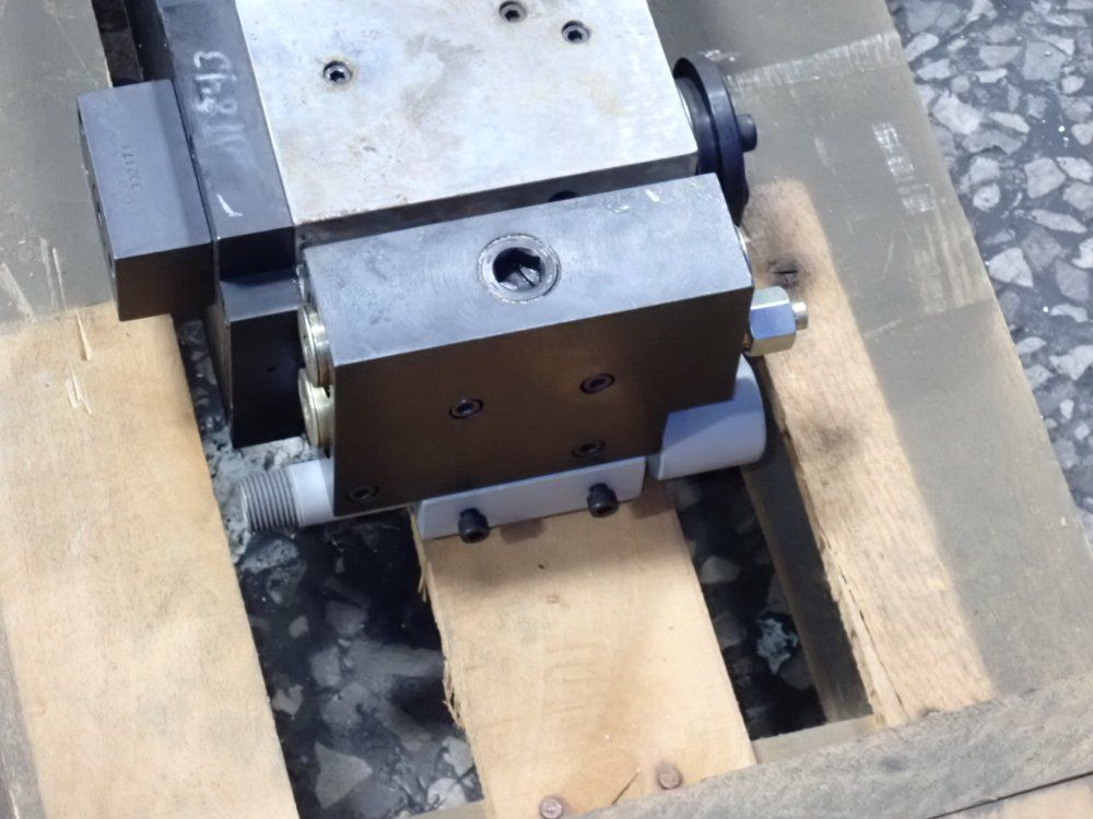 Landis Tool Fixture