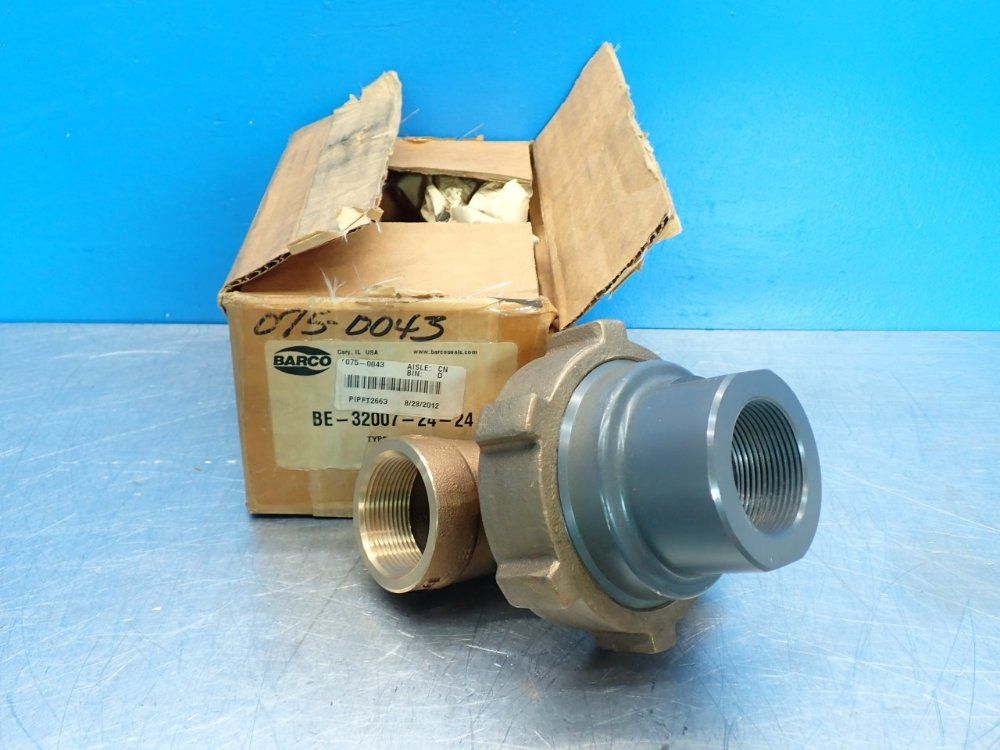 Barco 300psi Water, 200psi Steam 1 1/2" Flange Thickness 90° Ball Swivel Joint Bronze Ball & Nut With Iron Body - Be-32007-24-24