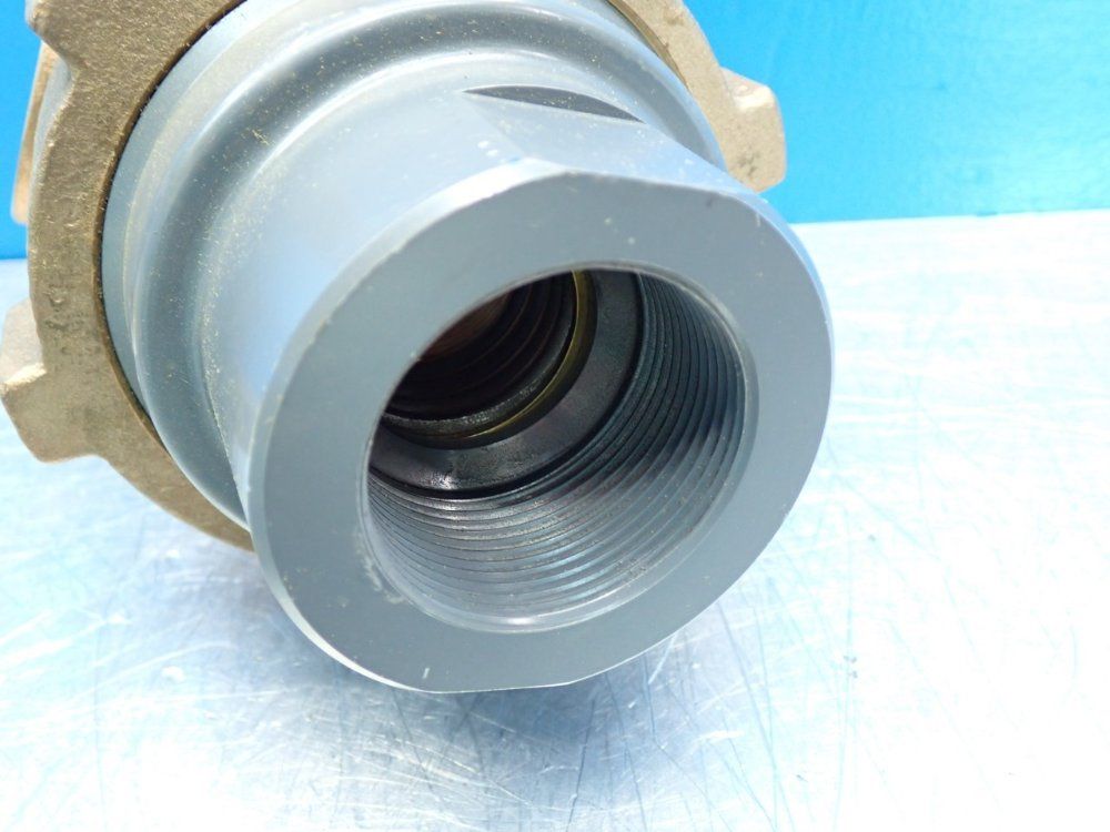 Barco 300psi Water, 200psi Steam 1 1/2" Flange Thickness 90° Ball Swivel Joint Bronze Ball & Nut With Iron Body - Be-32007-24-24