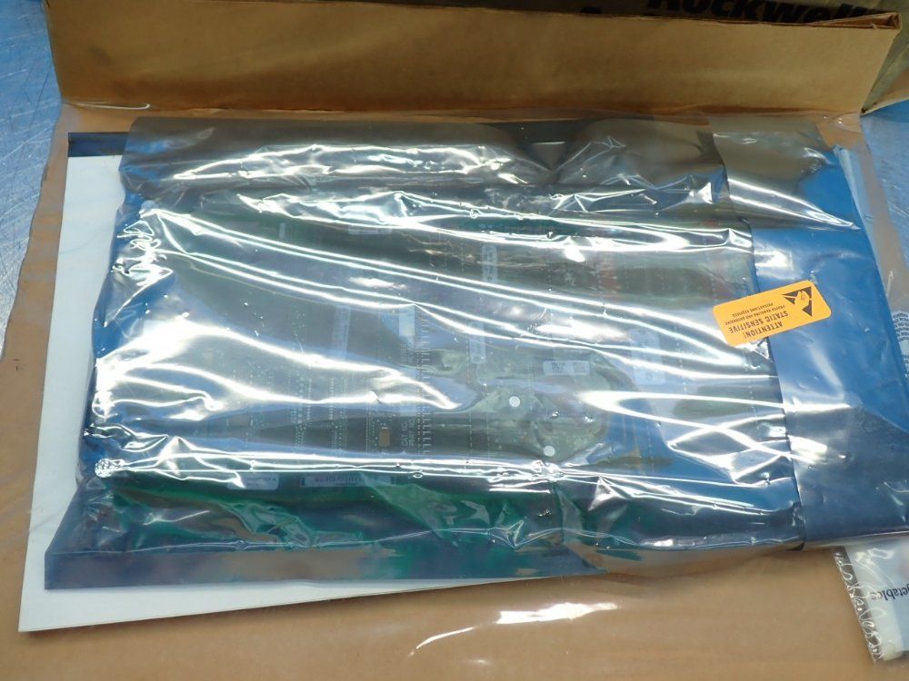 Allen Bradley Multi-communication Board - 1395-kp51