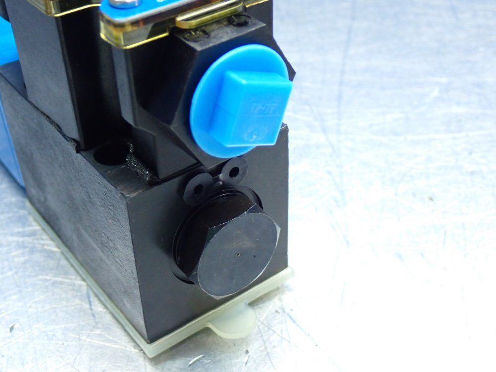 Eaton / Vickers 1450psi Hydraulic Directional Control Valve - Dg4v-3s-oa-m-fw-b5-60