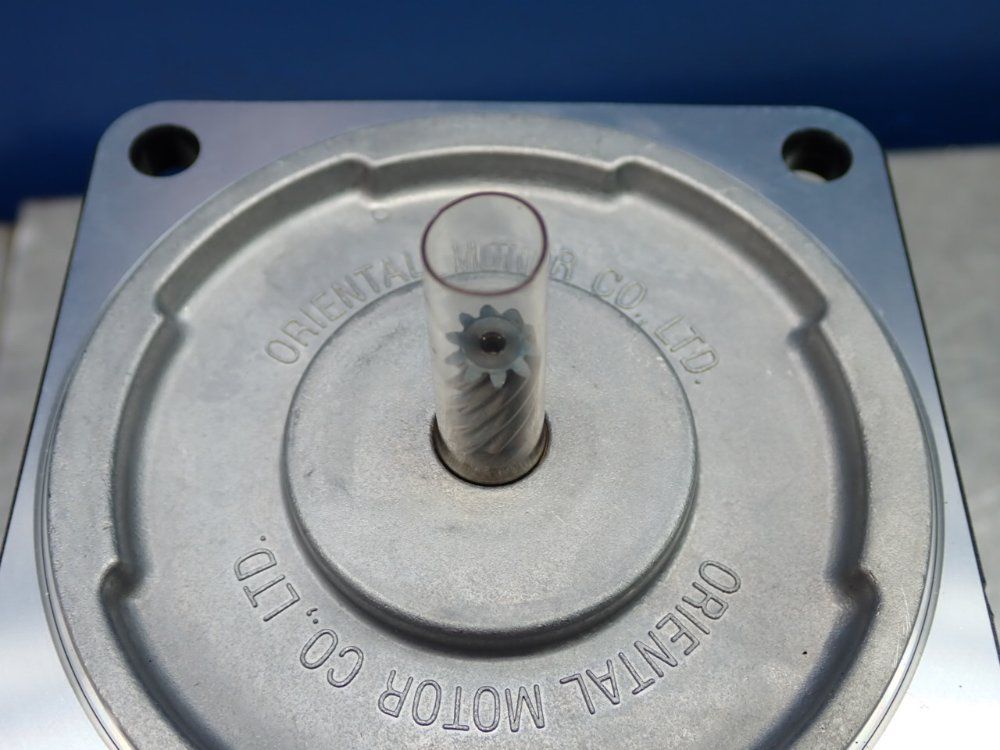 Oriental Motor 1/19hp Induction Motor - 5ik40gn-aw2u