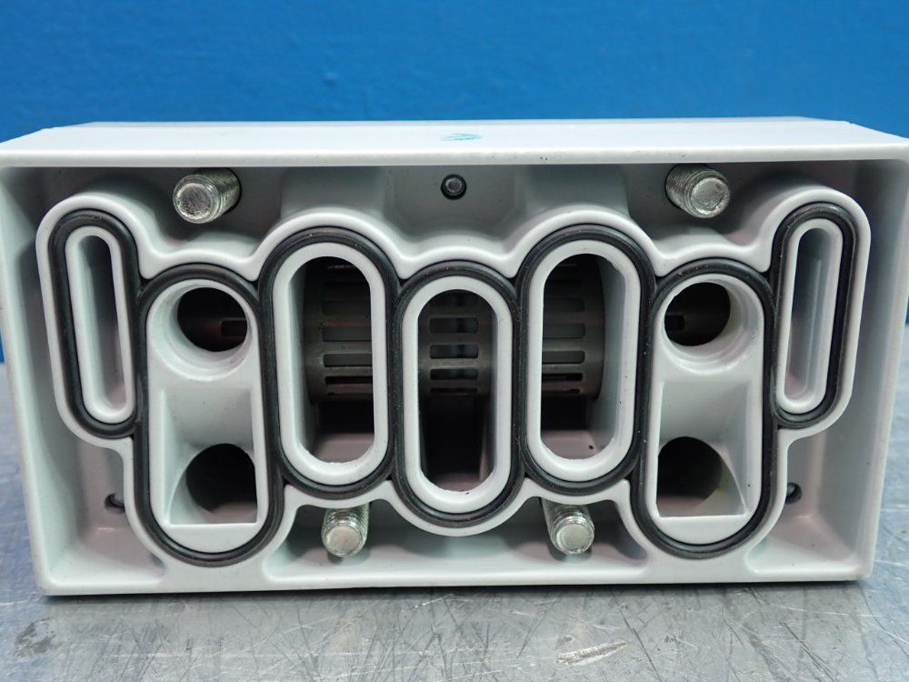 Aventics Pneumatic Directional Valve - 5814230000