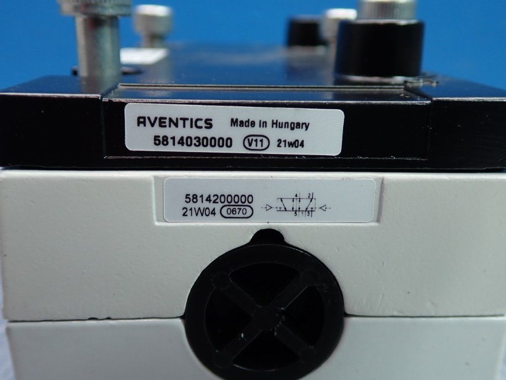 Aventics Pneumatic Directional Valve - 5814230000