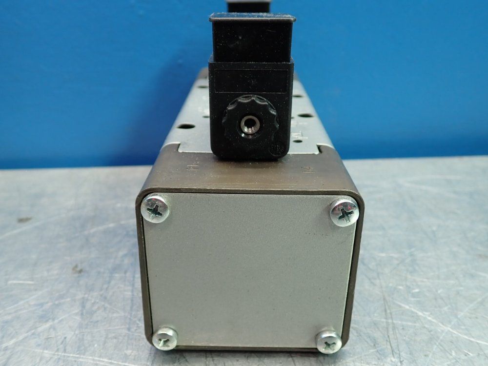 Aventics Pneumatic Directional Valve - R432006339