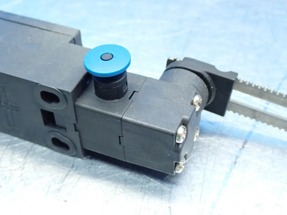 Omron Oil-resistant Limit Switch - D4n-4a2gr-npt