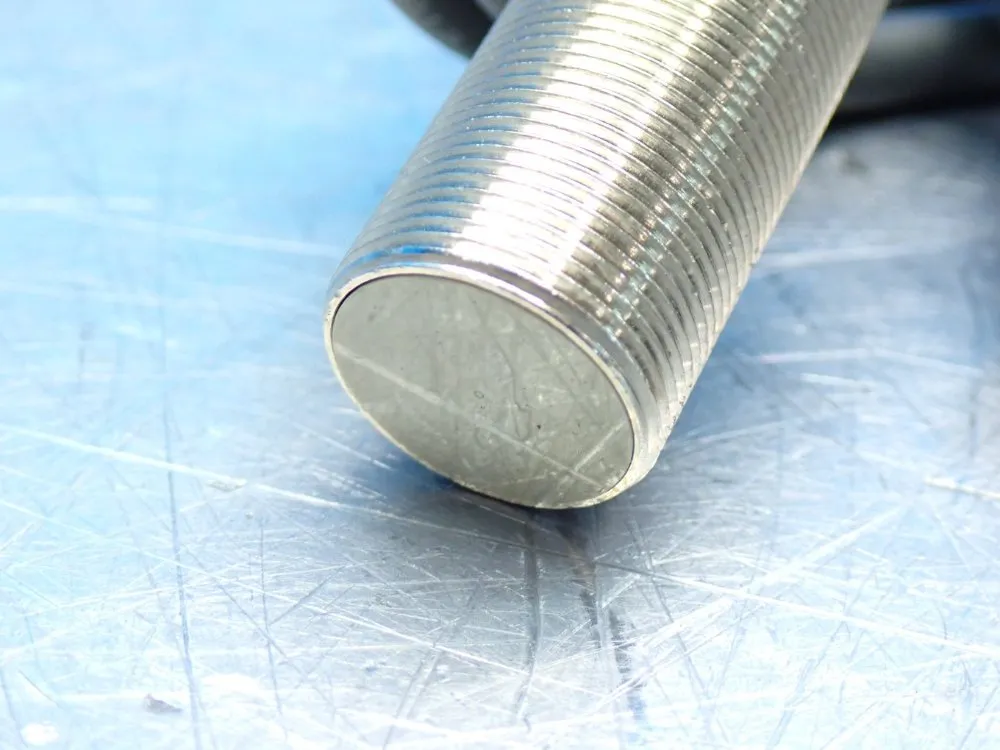 Omron Inductive Proximity Sensor - F92a-c-1