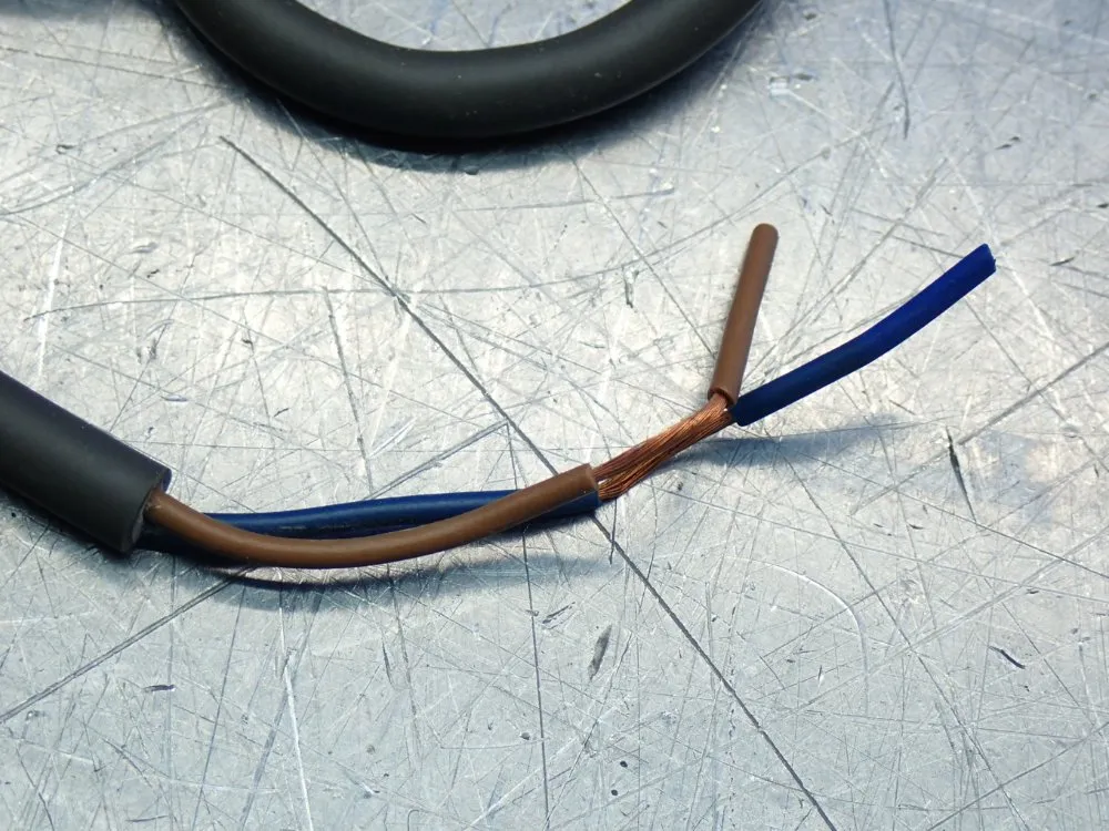 Omron Inductive Proximity Sensor - F92a-c-1