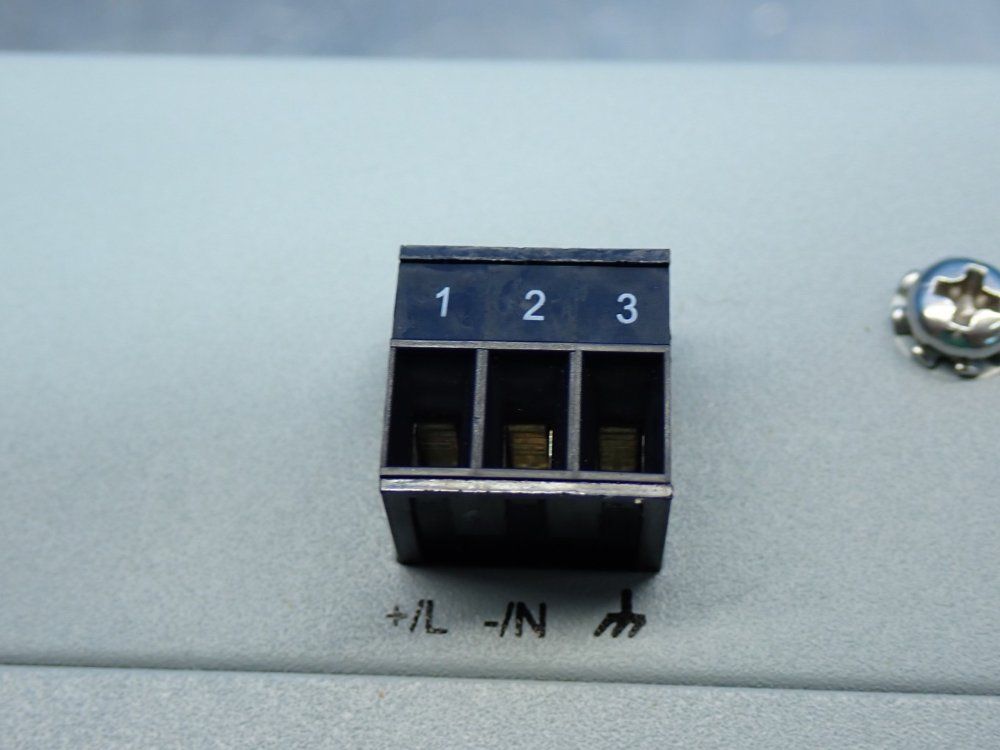 Allen Bradley 8-ports Stratix 2000 Unmanaged Switch - 1783-us8t