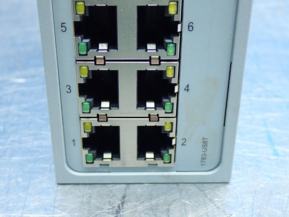 Allen Bradley 8-ports Stratix 2000 Unmanaged Switch - 1783-us8t