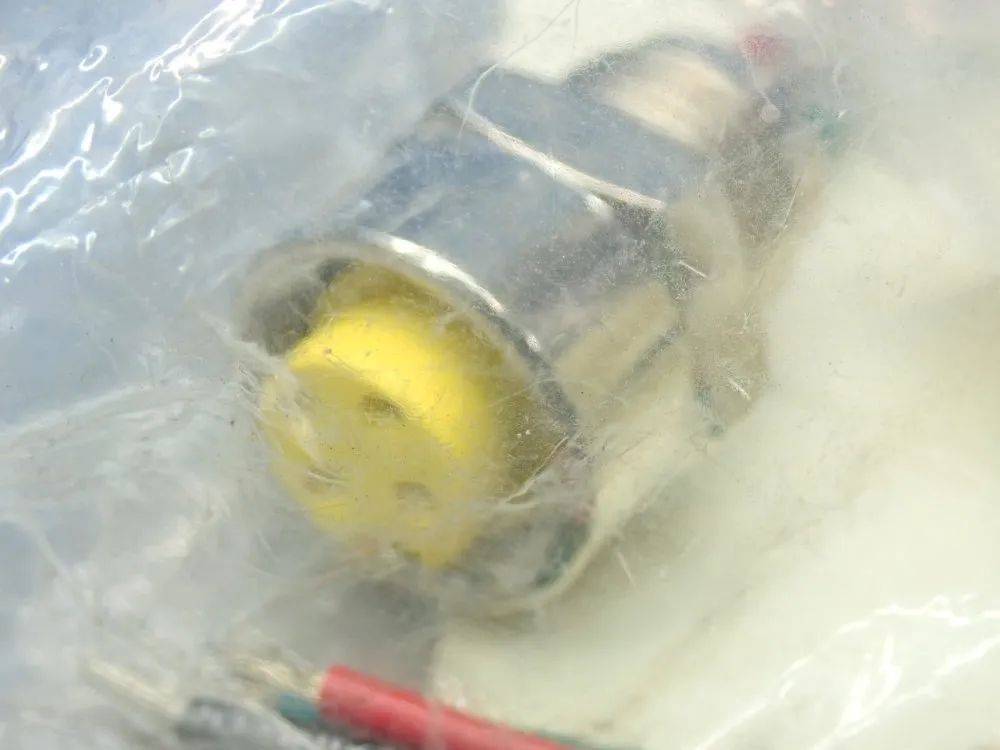 Allen Bradley Mini Receptacle 4-pin - 888n-d4af1-1f