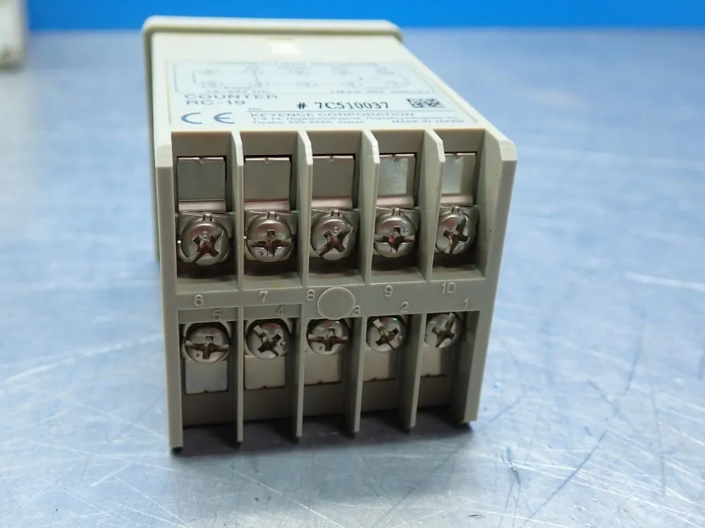 Keyence Lcd Display Electronic Preset Counter - Rc-19