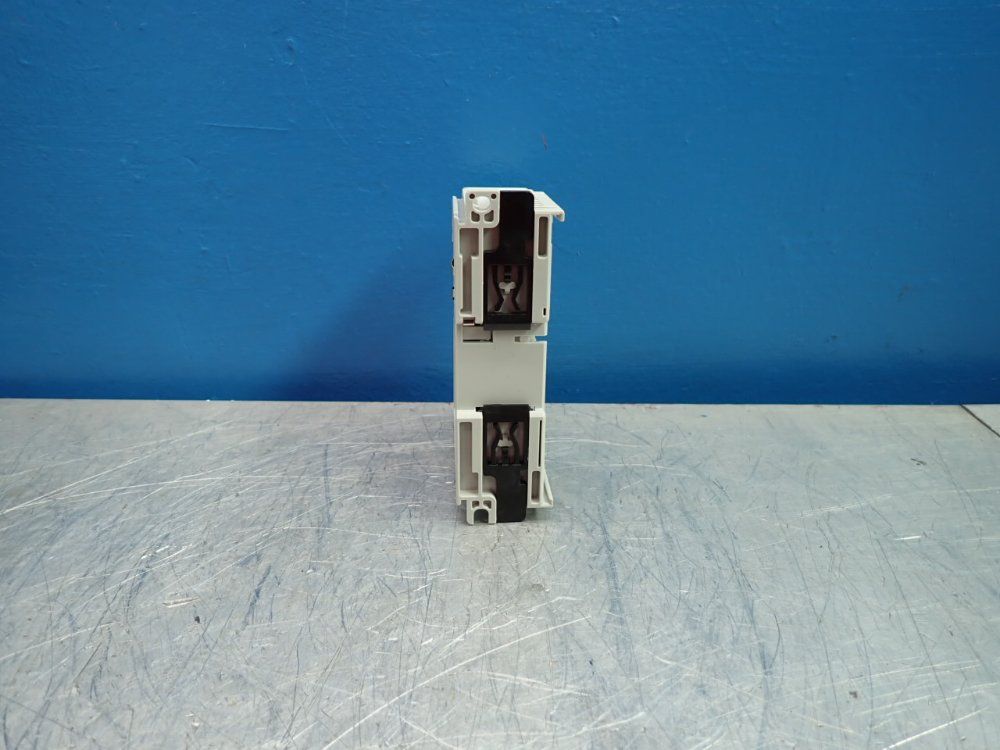 Allen Bradley Compact I/o Ab Relay Output Module - 1769-oa8