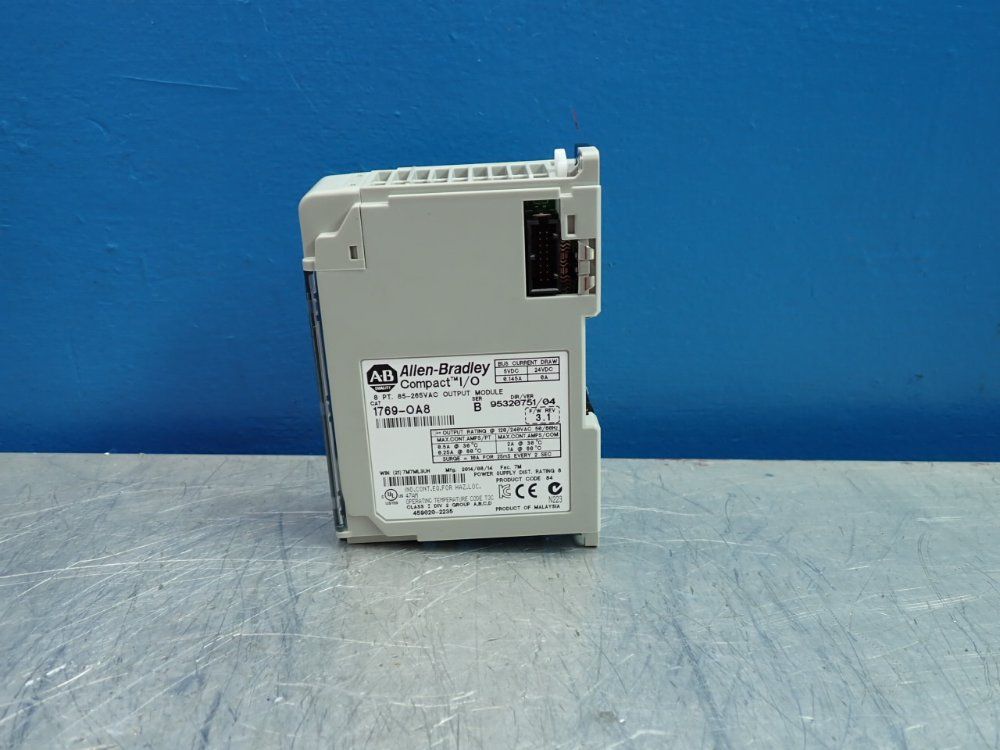 Allen Bradley Compact I/o Ab Relay Output Module - 1769-oa8
