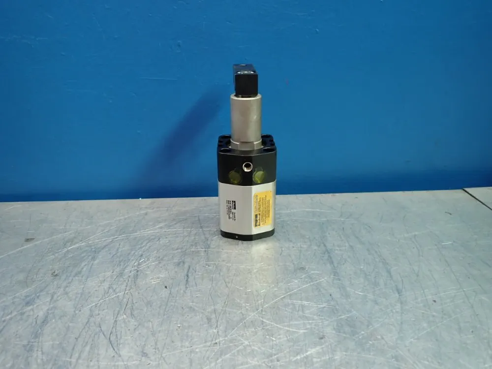 Parker Pneumatic Clamp - P1m040khlmc6m20