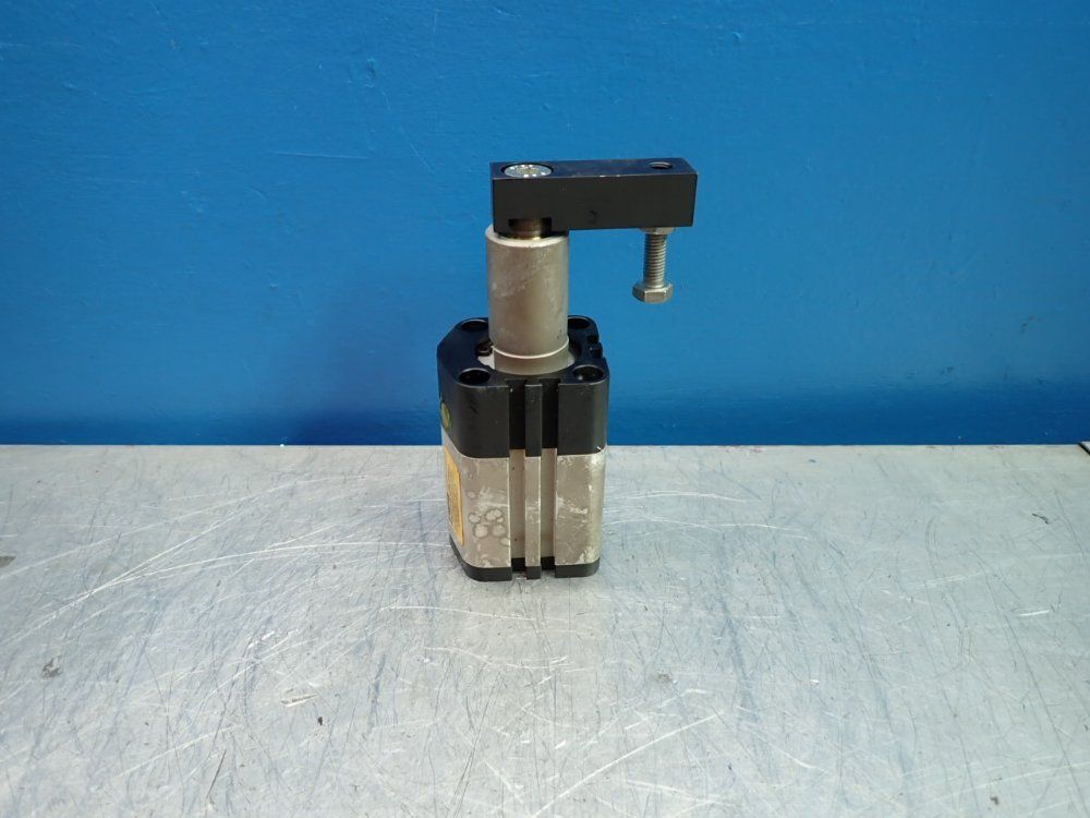 Parker Pneumatic Clamp - P1m040khlmc6m20