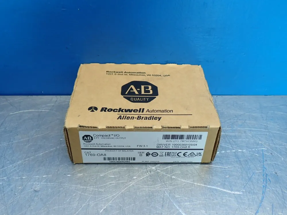 Allen Bradley Compactlogix Output Module - 1769-oa8
