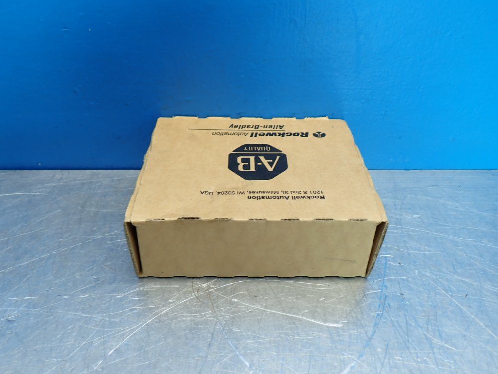 Allen Bradley Compactlogix Output Module - 1769-oa8