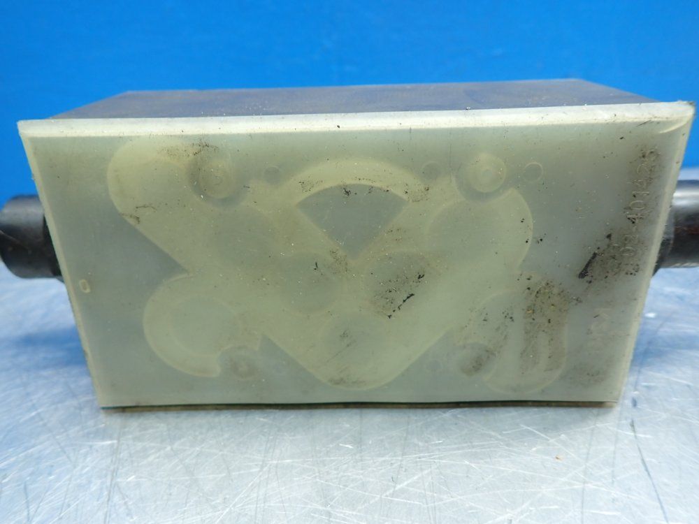 Eaton 315 Bar Hydraulic Control Valve - Dgmfn-5-y-a1w-b1w-30