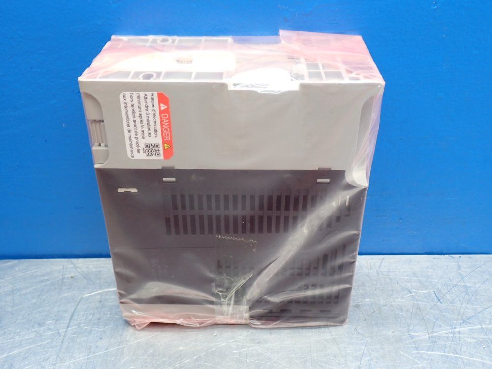 Allen Bradley 1 Hp Ac Drive - 25b-d2p3n104