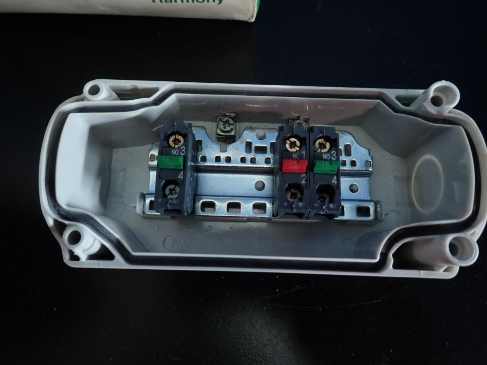 Schneider Electric Controller - Xal D351h29h7