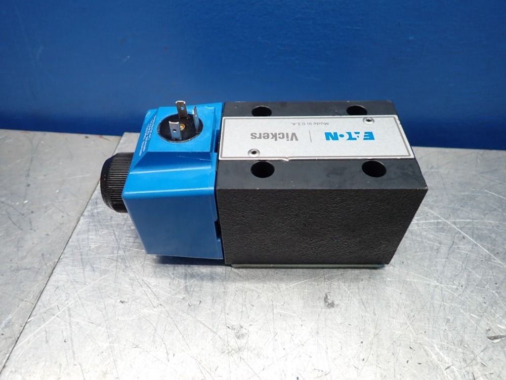 Eaton 4500psi Solenoid Operated Directional Control Valve - Dg4v4-012a-m-u-b5-10