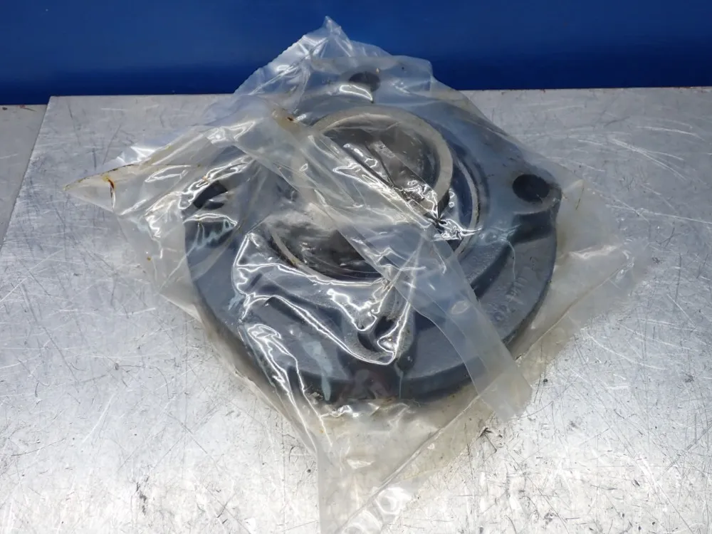 Skf Bearing Insert - Yar 213-2f