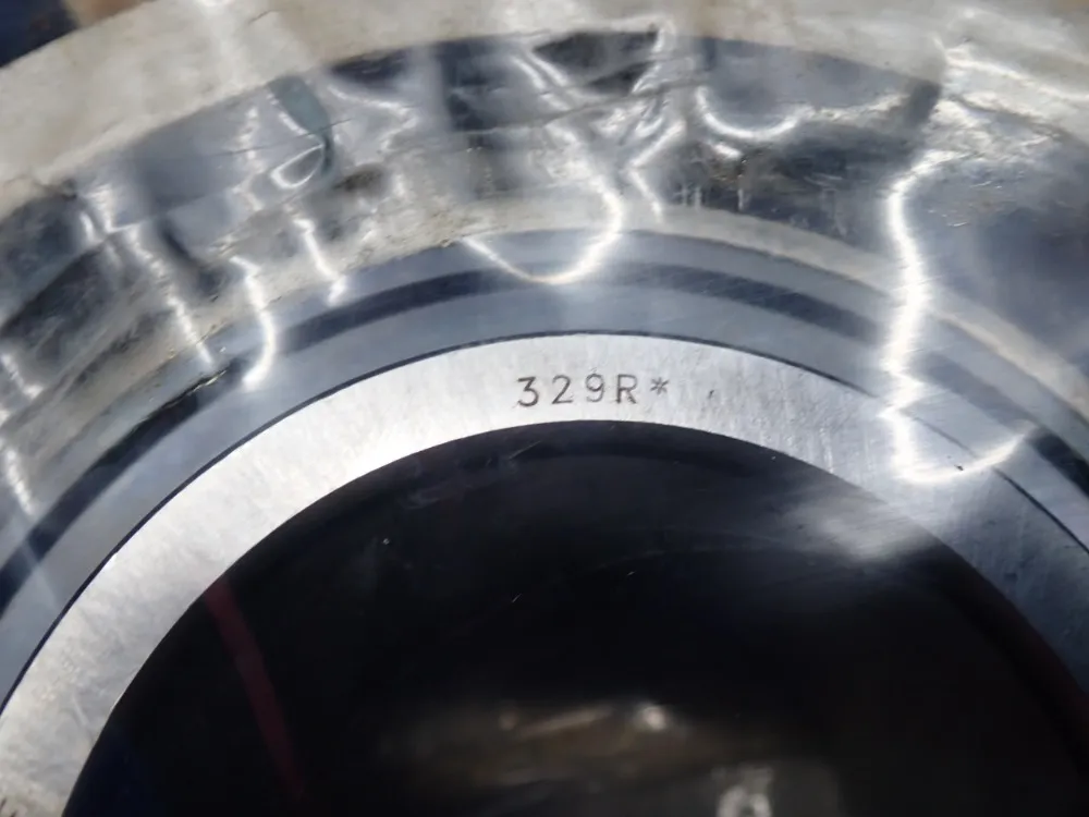 Skf Bearing Insert - Yar 213-2f