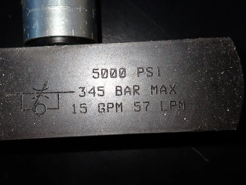 Parker Flow Control Valve - F1020s