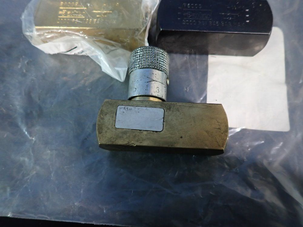 Parker Lot Of 3 Flow Control Valves