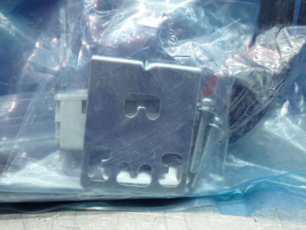 Keyence Photoelectric Sensor - Cz-h32