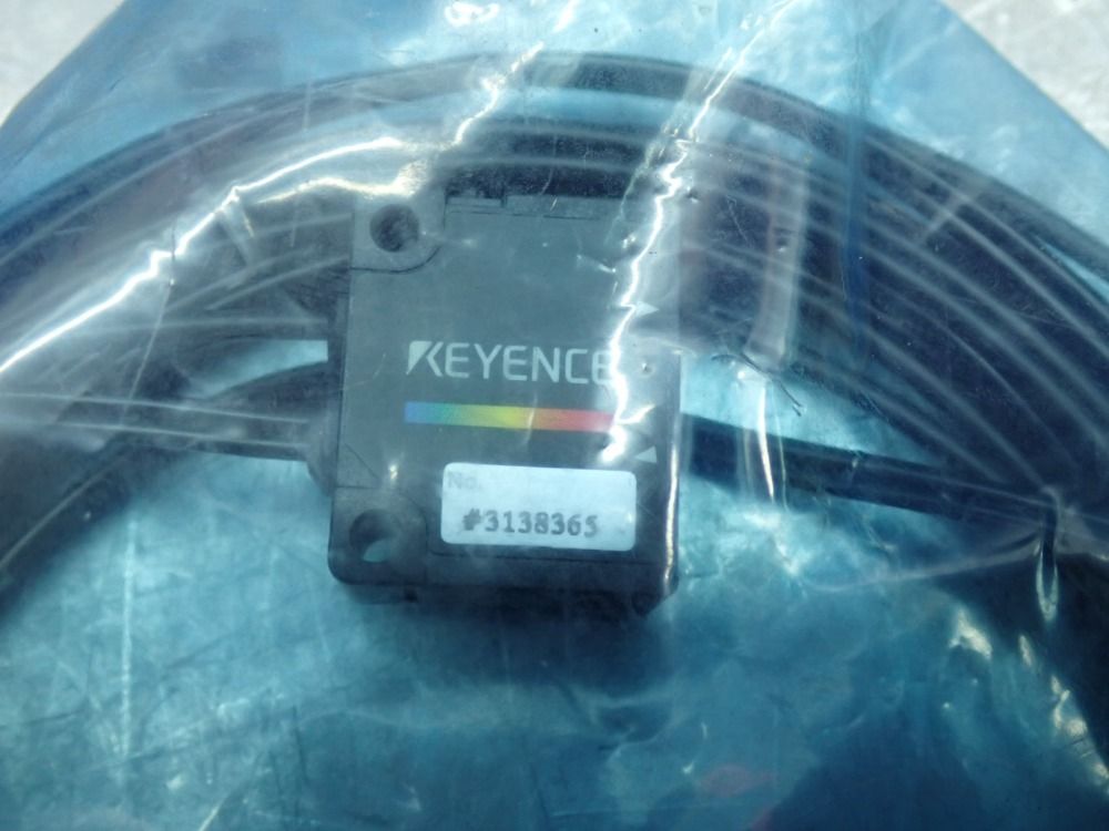 Keyence Photoelectric Sensor - Cz-h32