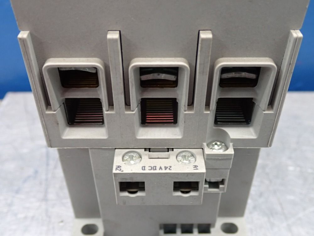 Allen Bradley Contactor - 100-c72d00
