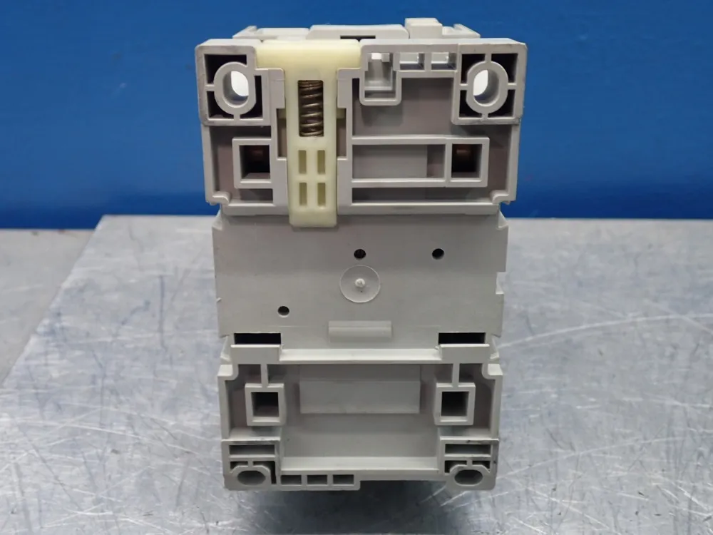 Allen Bradley Contactor - 100-c72d00