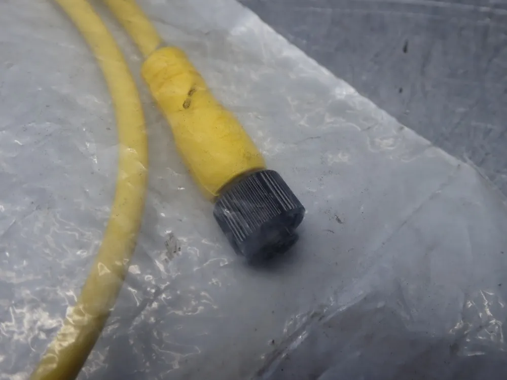 Allen Bradley Qd Patch Cord - 889d-f4ucdm-1