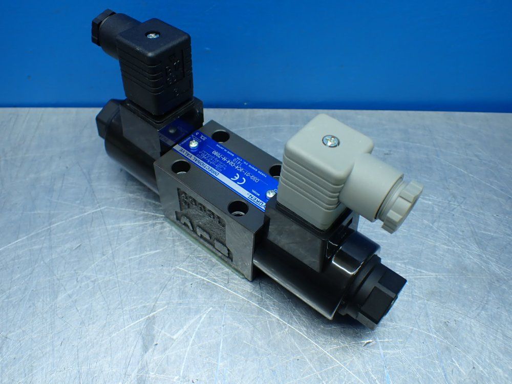 Yuken Hydraulic Directional Solenoid Valve. - Dsg-01-3c4-d24-n